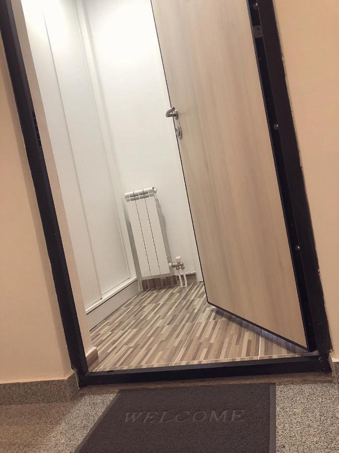 Apartman Victoria Lukavica Bagian luar foto